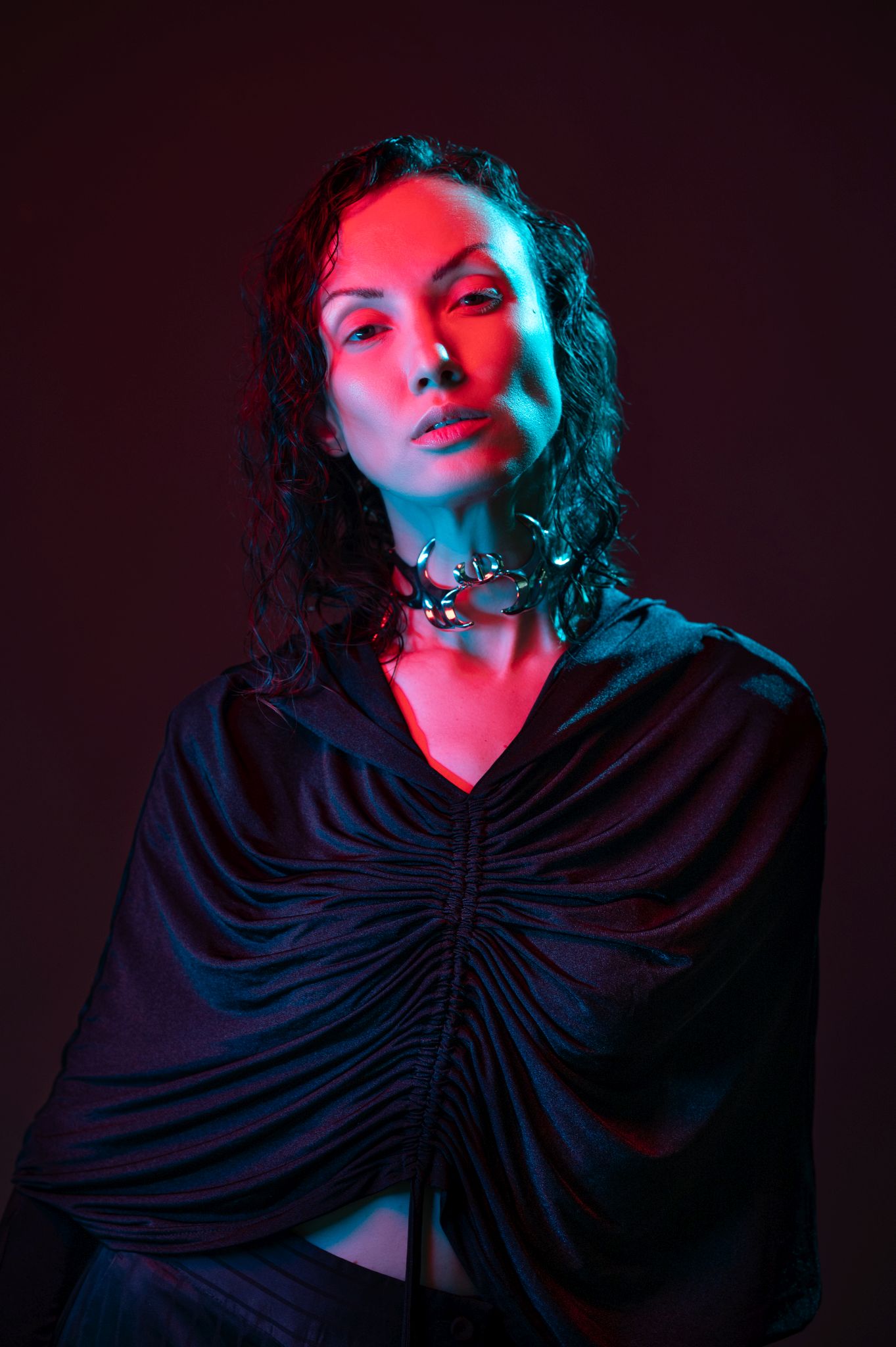 Luiza - Julia Seyband - LED RED LYZ_9898 WEB